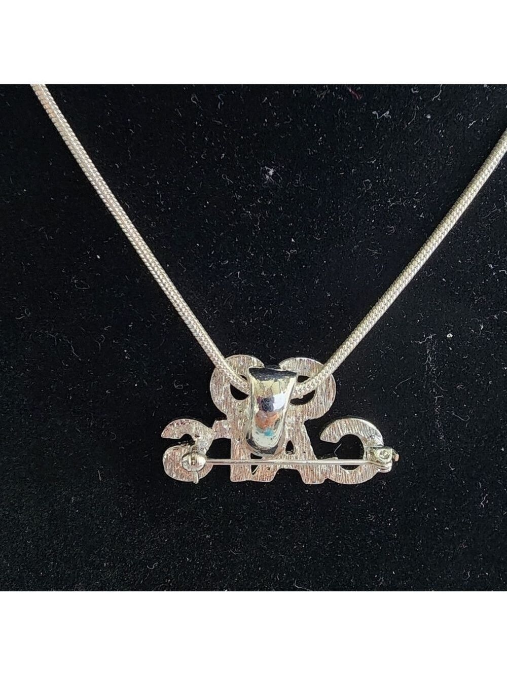 GO CATS bling Brooch pendant Silvertone necklace - Picture 3 of 5